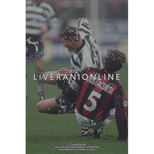 MILANO, 22-11-01 DFP/ MARCO LUSSOSO MILAN - SPORTING LISBONA (COPPA UEFA) NELLA FOTO: NICULAE AG ALDO LIVERANI S A S