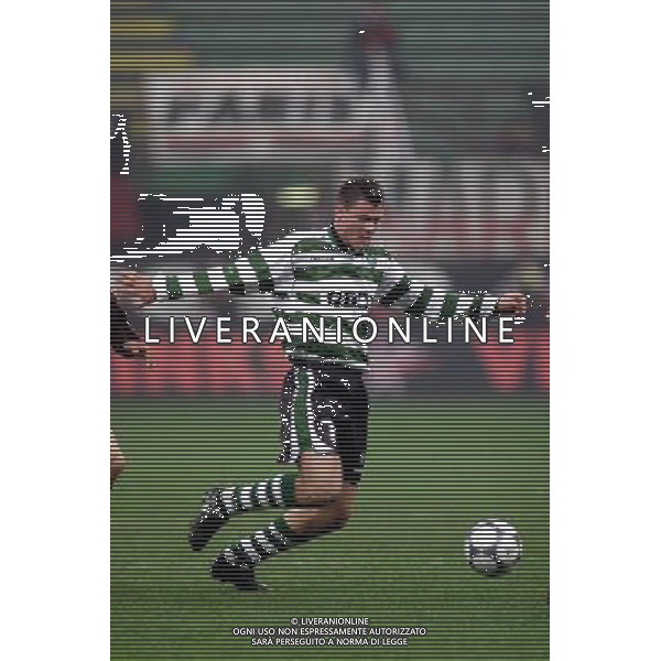 MILANO, 22-11-01 DFP/ MARCO LUSSOSO MILAN - SPORTING LISBONA (COPPA UEFA) NELLA FOTO: NICULAE AG ALDO LIVERANI S A S