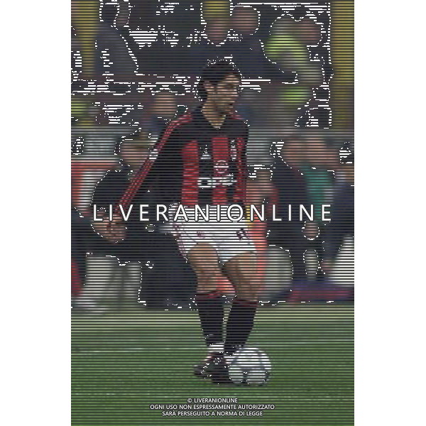 MILANO, 22-11-01 DFP/ MARCO LUSSOSO MILAN - SPORTING LISBONA (COPPA UEFA) NELLA FOTO: RUI COSTA AG ALDO LIVERANI S A S