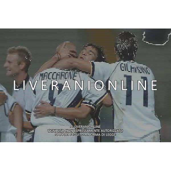 PARMA-MARIBOR COPPA UEFA 16/09/04 NELLA FOTO ESULTANZA PARMA DOPO IL SECONDO GOL DI MACCARONE FOTO MARCO LUZZANI/AGENZIA ALDO LIVERANI