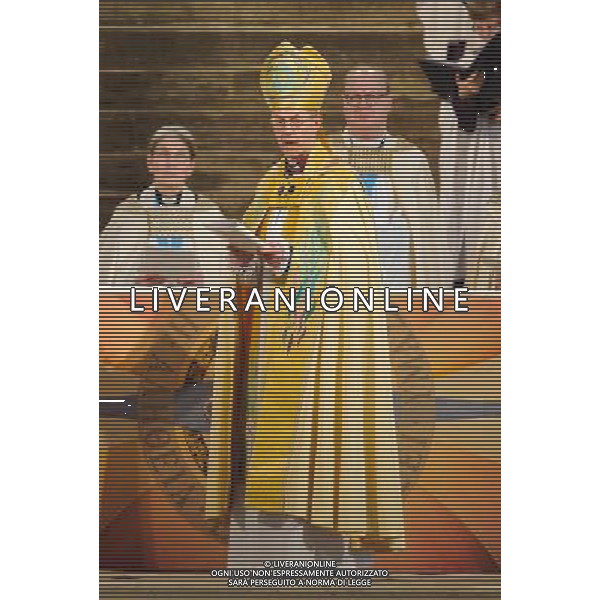 The Archbishop of Canterbury Most Reverend Justin Welby is enthroned during a service inside Canterbury Cathedral in Canterbury, Kent. ©photoshot/AGENZIA ALDO LIVERANI SAS - ITALY ONLY - Cerimonia di intronizzazione dell\'arcivescovo di Canterbury Mons. Justin Welby nella Cattedrale di Canterbury, a Canterbury, Kent