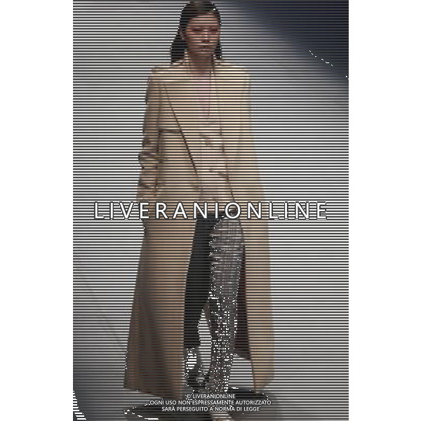 (130326) -- BEIJING, March 26, 2013 () -- A model presents a creation by Italian designer Gabriele Colangelo during the China Fashion Week in Beijing, capital of China, March 25, 2013. (/Li Mingfang) (whj) ©Photoshot/AGENZIA ALDO LIVERANI SAS-ITALY ONLY - EDITORIAL USE ONLY