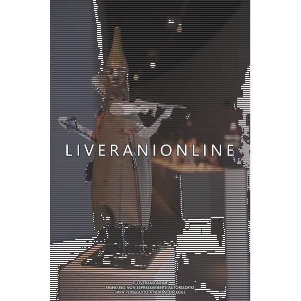 Geoffrey agricoltori  il chirurgo e il fotografo sarˆ mostrato per la prima volta nella sua forma completa. Sviluppato nell\'arco di 3 anni il lavoro consiste di centinaia di marionette, come figure, composte da immagini ricavate da vecchi libri e riviste montate su forme tessuto. La mostra dura dal 26 marzo 2013 - 28 luglio 2013 The Curve, Barbican. Londra ©Photoshot/AGENZIA ALDO LIVERANI SAS-ITALY ONLY - EDITORIAL USE ONLY