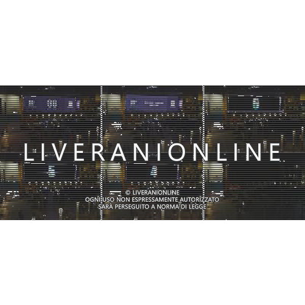 (130323) -- BEIJING, March 23, 2013 () -- The combo a huge electronic screen in the Sanlitun Village, a commercial area in Beijing, capital of China, counting down to mark the annual \'Earth Hour\' event, March 23, 2013. (/Li Xin) (zn) ©Photoshot/AGENZIA ALDO LIVERANI SAS-ITALY ONLY - EDITORIAL USE ONLY