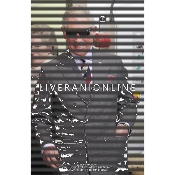 The Prince of Wales watches molten steel poured into a mold during a visit to Bonds Precision Castings, Alston, Cumbria. ©photoshot/AGENZIA ALDO LIVERANI SAS - ITALY ONLY - REALI INGLESI: Il Principe Carlo d\'inghilterra nel corso di una visita a una fabbrica di produzione di pezz di precisione di orologi, Alston, Cumbria.