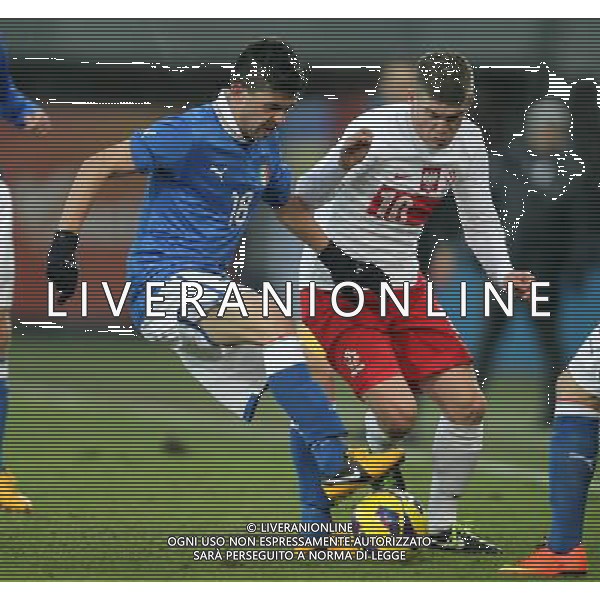 GLIWICE STADION MIEJSKI PRZY ULICY OKRZEI 27.03.2013 PILKA NOZNA 12 TURNIEJ CZTERECH NARODOW POLSKA U20 - WLOCHY U20 NZ MASSIMILIANO BUSELLATO ITA MICHAL CHRAPEK POL FOT MICHAL NOWAK / NEWSPIX.PL GLIWICE 27.03.2013 FOOTBALL 12TH FOUR NATIONS TOURNAMENT POLAND U20 - ITALY U20 MASSIMILIANO BUSELLATO ITA MICHAL CHRAPEK POL MICHAL NOWAK / NEWSPIX.PL --- Newspix.pl AG ALDO LIVERANI S A S ONLY ITALY *** Local Caption *** www.newspix.pl mail us: info@newspix.pl call us: 0048 022 23 22 222 --- Polish Picture Agency by Ringier Axel Springer Poland
