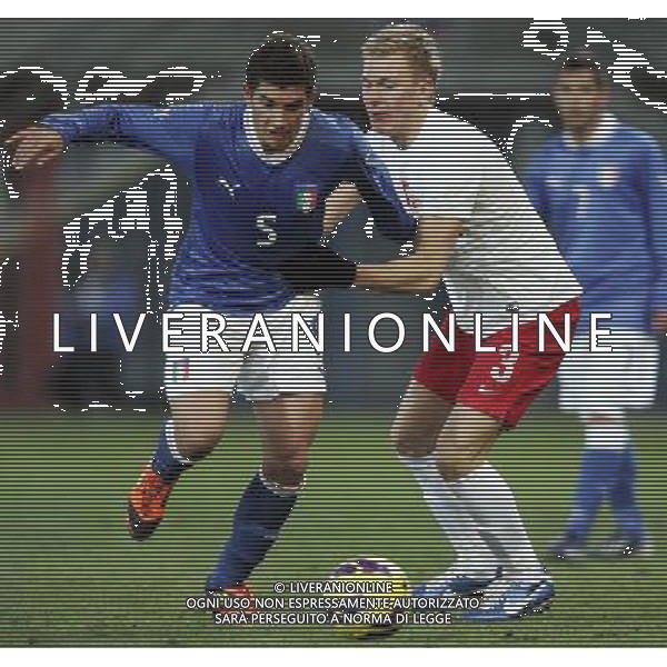 GLIWICE STADION MIEJSKI PRZY ULICY OKRZEI 27.03.2013 PILKA NOZNA 12 TURNIEJ CZTERECH NARODOW POLSKA U20 - WLOCHY U20 NZ GIOVANNI DI LORENZO ITA MICHAL KOLODZIEJSKI POL FOT MICHAL NOWAK / NEWSPIX.PL GLIWICE 27.03.2013 FOOTBALL 12TH FOUR NATIONS TOURNAMENT POLAND U20 - ITALY U20 GIOVANNI DI LORENZO ITA MICHAL KOLODZIEJSKI POL MICHAL NOWAK / NEWSPIX.PL --- Newspix.pl AG ALDO LIVERANI S A S ONLY ITALY *** Local Caption *** www.newspix.pl mail us: info@newspix.pl call us: 0048 022 23 22 222 --- Polish Picture Agency by Ringier Axel Springer Poland