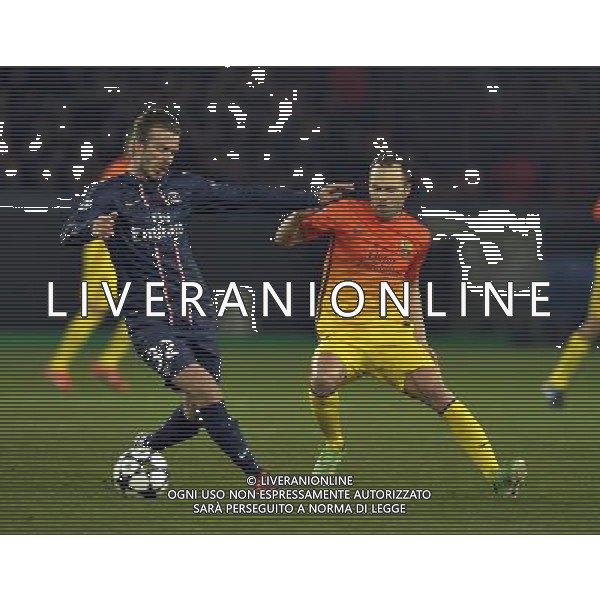 UEFA Champions League\'s quarter-final first leg between Paris Saint-Germain FC and FC Barcelona at the Parc des Princes stadium on April 2, 2013 in Paris France, Parc des Princes, Paris St Germain v Barcelona (2-2) Champions League Quarter Final 1st Leg 02/04/2013 David Beckham (PSG) Xavi Hernandez (Barcelona) Photo: Roger Parker Fotosports International ©photoshot/AGENZIA ALDO LIVERANI SAS - ITALY ONLY - PSG Paris Saint Germain FC - FC Barcellona Gara di andata di UEFA Champions League quarti di finale allo stadio Parc des Princes a Parigi, Francia 2 aprile 2013
