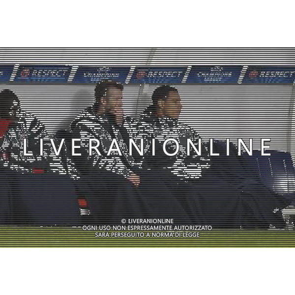 UEFA Champions League\'s quarter-final first leg between Paris Saint-Germain FC and FC Barcelona at the Parc des Princes stadium on April 2, 2013 in Paris France, Parc des Princes, Paris St Germain v Barcelona (2-2) Champions League Quarter Final 1st Leg 02/04/2013 Last Man Standing or sitting David Beckham (PSG) the last English player in this year\'s Champions League finishes the match on the bench Photo: Roger Parker Fotosports International ©photoshot/AGENZIA ALDO LIVERANI SAS - ITALY ONLY - PSG Paris Saint Germain FC - FC Barcellona Gara di andata di UEFA Champions League quarti di finale allo stadio Parc des Princes a Parigi, Francia 2 aprile 2013 - panchina
