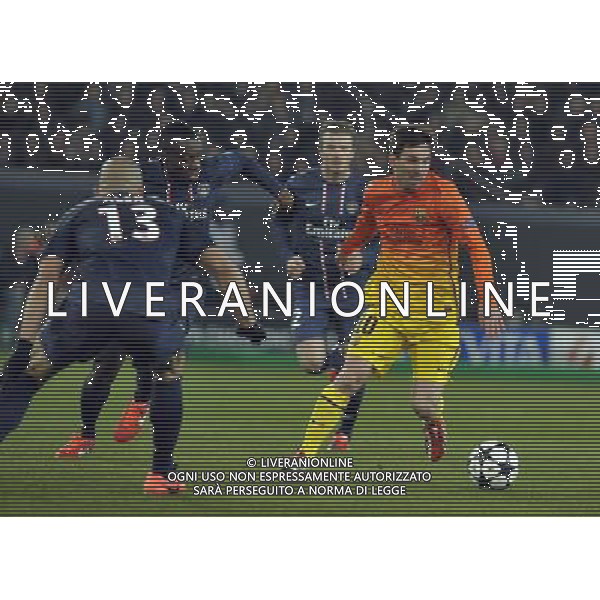 UEFA Champions League\'s quarter-final first leg between Paris Saint-Germain FC and FC Barcelona at the Parc des Princes stadium on April 2, 2013 in Paris France, Parc des Princes, Paris St Germain v Barcelona Champions League Quarter Final 1st Leg 02/04/2013 Lionel Messi (Barcelona) leaves David Beckham (PSG) in his wake Photo: Roger Parker Fotosports International ©photoshot/AGENZIA ALDO LIVERANI SAS - ITALY ONLY - PSG Paris Saint Germain FC - FC Barcellona Gara di andata di UEFA Champions League quarti di finale allo stadio Parc des Princes a Parigi, Francia 2 aprile 2013
