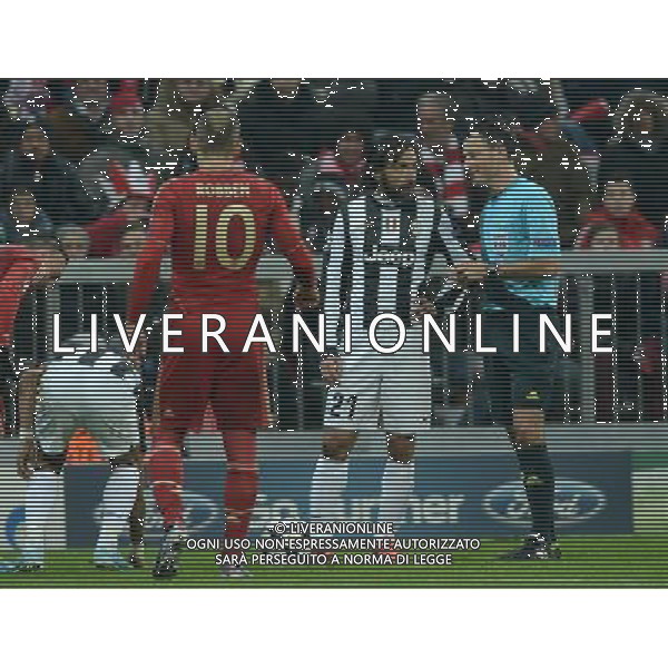 (130403) -- MUNICH, April 3, 2013 () -- Andrea Pirlo (2nd R) of Juventus talks with the referee during the UEFA Champions League quarter-final match against Bayern Munich in Munich, south Germany, April 2, 2013. Bayern Munich won 2-0. (/Ma Ning) ©PHOTOSHOT/AGENZIA ALDO LIVERANI SAS - ITALY ONLY - Bayern Monaco - Juventus UEFA Champions League 2012/2013 Quarti di Finale andata Monaco di Baviera (Germania) - 02.04.2013
