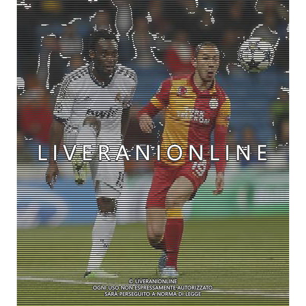 Real Madrid\'s Essien and Galatasaray\'s Umut Bulut during quarter finals CHampions League match on March 3rd 2013. Photo: Cesar Cebolla / ALFAQUI AG ALDO LIVERANI S A S ONLY ITALY