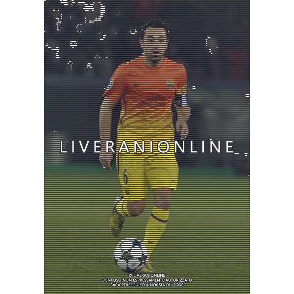 Parc des Princes, Paris Saint Germain v Barcelona (2-2) Champions League Quarter Final 1st Leg 02/04/2013 Xavi Hernandez (Barcelona) Photo: Roger Parker Fotosports International ©PHOTOSHOT/AGENZIA ALDO LIVERANI SAS - ITALY ONLY - EDITORIAL USE ONLY PSG Paris Saint Germain FC - FC Barcellona Gara di andata di UEFA Champions League quarti di finale allo stadio Parc des Princes a Parigi, Francia 2 aprile 2013