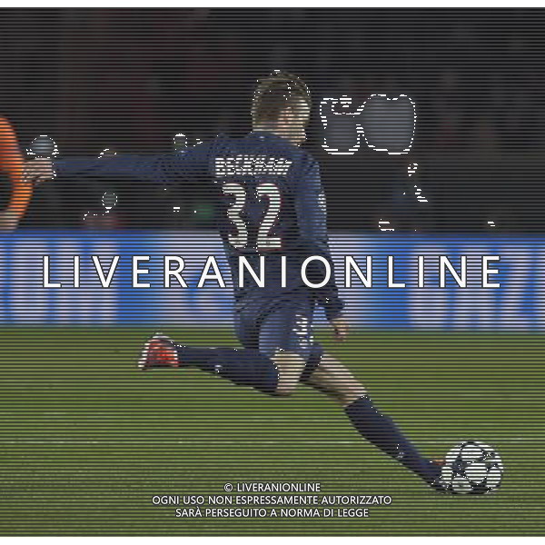 Parc des Princes, Paris St Germain v Barcelona (2-2) Champions League Quarter Final 1st Leg 02/04/2013 David Beckham (PSG) Photo: Roger Parker Fotosports International ©PHOTOSHOT/AGENZIA ALDO LIVERANI SAS - ITALY ONLY - EDITORIAL USE ONLY PSG Paris Saint Germain FC - FC Barcellona Gara di andata di UEFA Champions League quarti di finale allo stadio Parc des Princes a Parigi, Francia 2 aprile 2013
