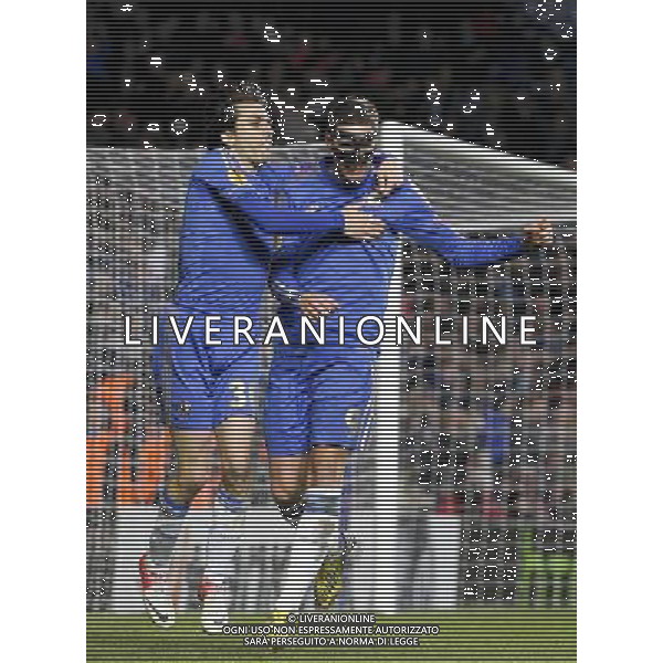 (130405) -- LONDON, April 5, 2013 () -- Chelsea\'s Fernando Torres (R) celebrates scoring with teammate Yossi Benayoun during the UEFA Europa League quarter-final first leg football match against Rubin Kazan in London, capital of Britain, on April 4, 2013. Chelsea won the match 3-1. (/Tang Shi) ©PHOTOSHOT/AGENZIA ALDO LIVERANI SAS - ITALY ONLY - EDITORIAL USE ONLY Chelsea Vs Rubin Kazan Quarti di finale andata Europa League 04 aprile 2013