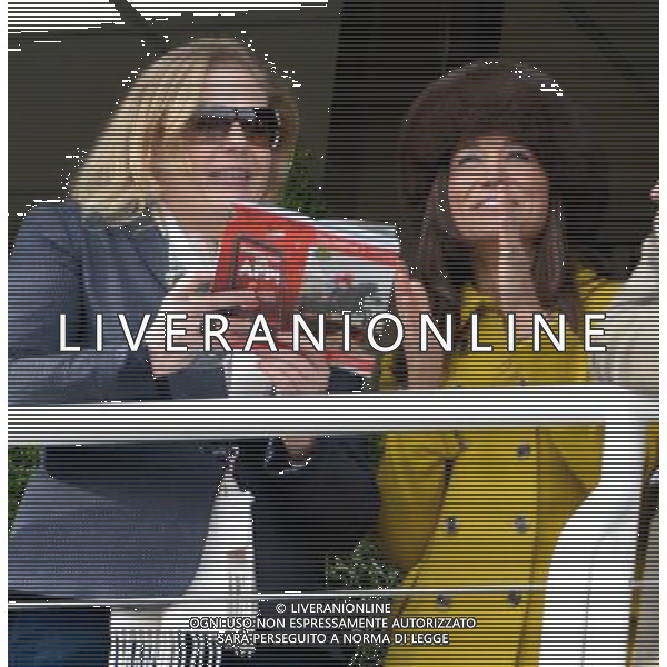  Pippa Middleton enjoys the races at Thursday\'s St Patrick\'s day, Cheltenham Gold Cup Festival, Cheltenham Racecourse, Glos Date 14/03/2013 /AGENZIA ALDO LIVERANI SAS/ITALY ONLY - EDITORIAL USE ONLY