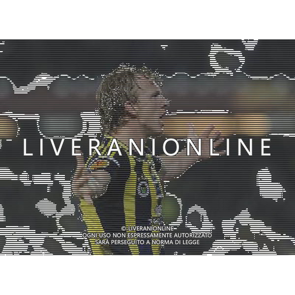 UEFA Europa League Quarterfinal match between Fenerbahce and Lazio at Sukru Saracoglu Stadium in Istanbul on April 4, 2013 Match scored: Fenerbahce 2 - Lazio 0 Pictured: Dirk Kuyt of Fenerbahce. PILKA NOZNA LIGA EUROPY SEZON 2012/2013 FOT.SESKIM PHOTO/NEWSPIX.PL TURKEY, GERMANY, AUSTRIA AND UK OUT !!! --- Newspix.pl AG ALDO LIVERANI S A S ONLY ITALY *** Local Caption *** www.newspix.pl mail us: info@newspix.pl call us: 0048 022 23 22 222 --- Polish Picture Agency by Ringier Axel Springer Poland