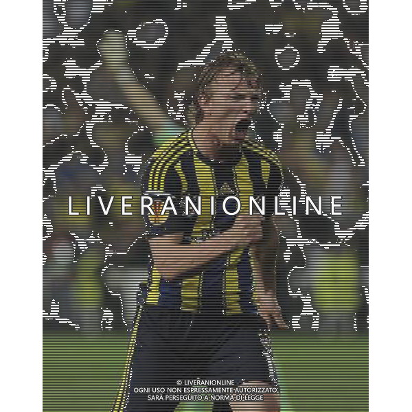 UEFA Europa League Quarterfinal match between Fenerbahce and Lazio at Sukru Saracoglu Stadium in Istanbul on April 4, 2013 Match scored: Fenerbahce 2 - Lazio 0 Pictured: Dirk Kuyt of Fenerbahce. PILKA NOZNA LIGA EUROPY SEZON 2012/2013 FOT.SESKIM PHOTO/NEWSPIX.PL TURKEY, GERMANY, AUSTRIA AND UK OUT !!! --- Newspix.pl AG ALDO LIVERANI S A S ONLY ITALY *** Local Caption *** www.newspix.pl mail us: info@newspix.pl call us: 0048 022 23 22 222 --- Polish Picture Agency by Ringier Axel Springer Poland