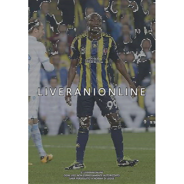 UEFA Europa League Quarterfinal match between Fenerbahce and Lazio at Sukru Saracoglu Stadium in Istanbul on April 4, 2013 Match scored: Fenerbahce 2 - Lazio 0 Pictured: Moussa Sow of Fenerbahce. PILKA NOZNA LIGA EUROPY SEZON 2012/2013 FOT.SESKIM PHOTO/NEWSPIX.PL TURKEY, GERMANY, AUSTRIA AND UK OUT !!! --- Newspix.pl AG ALDO LIVERANI S A S ONLY ITALY *** Local Caption *** www.newspix.pl mail us: info@newspix.pl call us: 0048 022 23 22 222 --- Polish Picture Agency by Ringier Axel Springer Poland