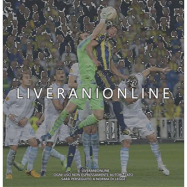 UEFA Europa League Quarterfinal match between Fenerbahce and Lazio at Sukru Saracoglu Stadium in Istanbul on April 4, 2013 Match scored: Fenerbahce 2 - Lazio 0 Pictured: Goalkeeper Federico Marchetti of Lazio and Egemen Korkmaz of Fenerbahce. PILKA NOZNA LIGA EUROPY SEZON 2012/2013 FOT.SESKIM PHOTO/NEWSPIX.PL TURKEY, GERMANY, AUSTRIA AND UK OUT !!! --- Newspix.pl AG ALDO LIVERANI S A S ONLY ITALY *** Local Caption *** www.newspix.pl mail us: info@newspix.pl call us: 0048 022 23 22 222 --- Polish Picture Agency by Ringier Axel Springer Poland