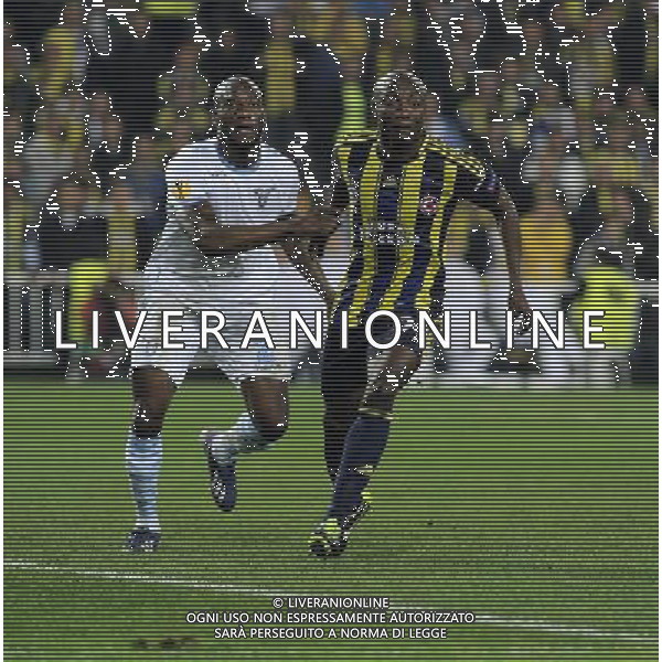 UEFA Europa League Quarterfinal match between Fenerbahce and Lazio at Sukru Saracoglu Stadium in Istanbul on April 4, 2013 Pictured: Michael Ciani of Lazio and Pierre Webo (R) of Fenerbahce. PILKA NOZNA LIGA EUROPY SEZON 2012/2013 FOT.SESKIM PHOTO/NEWSPIX.PL TURKEY, GERMANY, AUSTRIA AND UK OUT !!! --- Newspix.pl AG ALDO LIVERANI S A S ONLY ITALY *** Local Caption *** www.newspix.pl mail us: info@newspix.pl call us: 0048 022 23 22 222 --- Polish Picture Agency by Ringier Axel Springer Poland