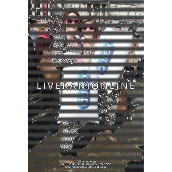 People gather for the International Pillow Fight Day at Trafalgar Square in Central London. International Pillow Fight Day is marked in over 130 cities worldwide. 6th April 2013. ©hotoshot/AGENZIA ALDO LIVERANI SAS - ITALY ONLY - Giornata internazionale della lotta con i cuscini in oltre 130 citta\' in tutto il mondo 6 Aprile 2013.