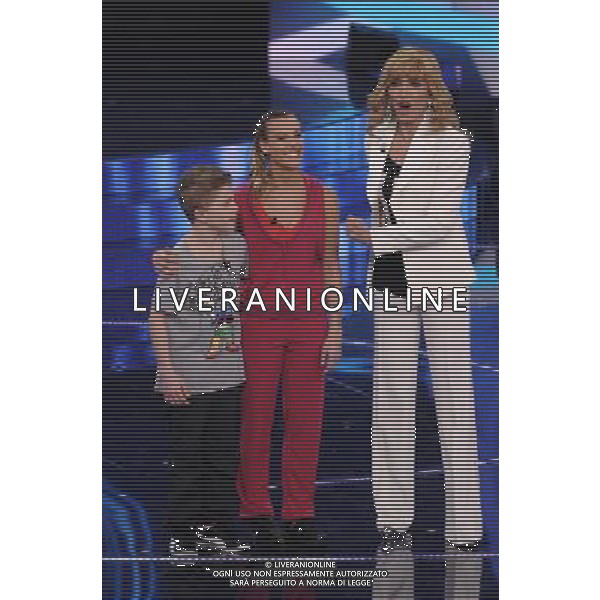 Roma - 06/04/2013 - Auditorium Rai - Trasmissione di Rai 1 \' Altrimetni ci Arrabbiamo \' condotta da Milly Carlucci - nella foto: Milly Carlucci e Tania Cagnotto Â© Fabrizio Corradetti - Ag. Aldo Liverani sas
