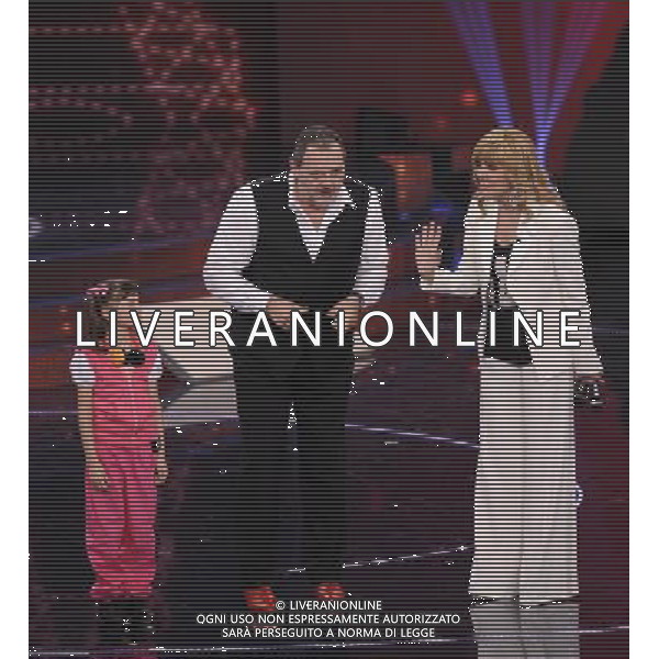 Roma - 06/04/2013 - Auditorium Rai - Trasmissione di Rai 1 \' Altrimetni ci Arrabbiamo \' condotta da Milly Carlucci - nella foto: Milly Carlucci con Gianfranco Vissani Â© Fabrizio Corradetti - Ag. Aldo Liverani sas