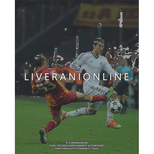 (130410) -- ISTANBUL, April 10, 2013 () -- Real Madrid\'s Cristiano Ronaldo (R) vies with Galatasaray\'s Nordin Amrabat during the UEFA Champions League quarter final second leg soccer match between Galatasaray and Real Madrid in Istanbul, Turkey, April 9, 2013. Real Madrid lost 2-3 but entered the semifinal with a total result 5-3.(/Ma Yan) ©PHOTOSHOT/AGENZIA ALDO LIVERANI SAS - ITALY ONLY - Galatasaray - Real Madrid UEFA Champions League Quarti di Finale di ritorno a Istanbul, in Turchia 9 Aprile 2013