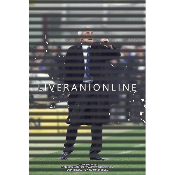 MILANO, 14-03-02 DFP/MARCO LUSSOSO INTER-VALENCIA (COPPA UEFA) NELLA FOTO: HECTOR CUPER AG ALDO LIVERANI S A S