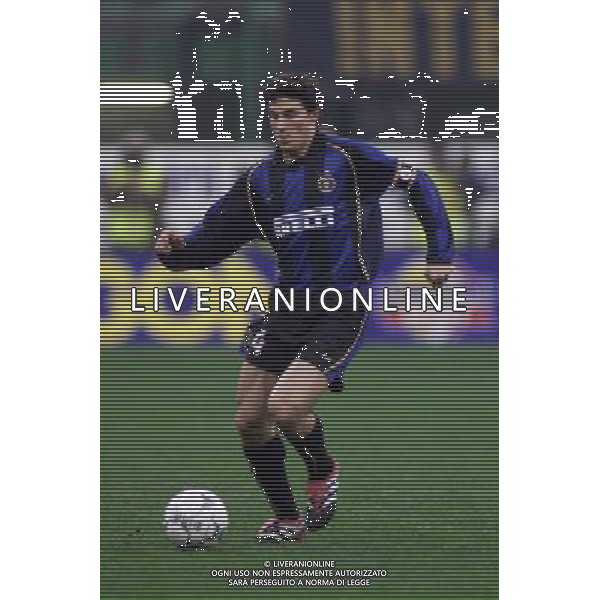 MILANO, 14-03-02 DFP/MARCO LUSSOSO INTER-VALENCIA (COPPA UEFA) NELLA FOTO: JAVIER ZANETTI AG ALDO LIVERANI S A S