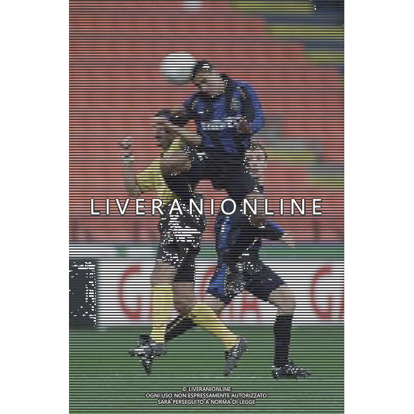 MILANO, 21-02-02 DFP/MARCO LUSSOSO INTER-AEK ATENE (COPPA UEFA) NELLA FOTO: IVAN CORDOBA AG ALDO LIVERANI S A S