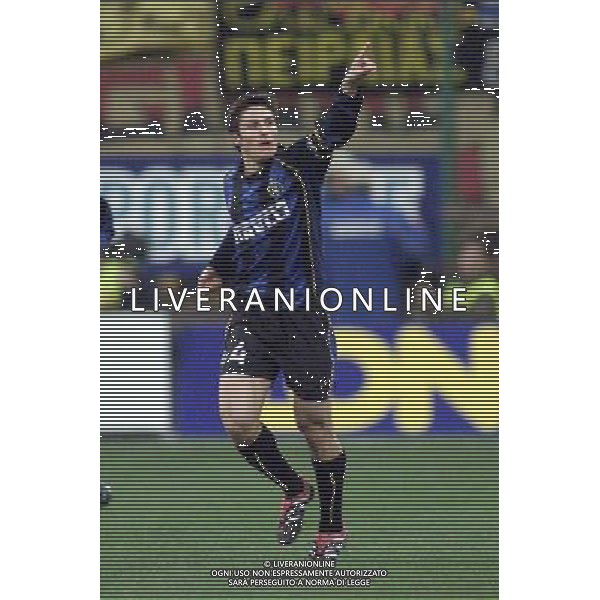 MILANO, 21-02-02 DFP/MARCO LUSSOSO INTER-AEK ATENE (COPPA UEFA) NELLA FOTO: ESULTANZA DI ZANETTI AG ALDO LIVERANI S A S