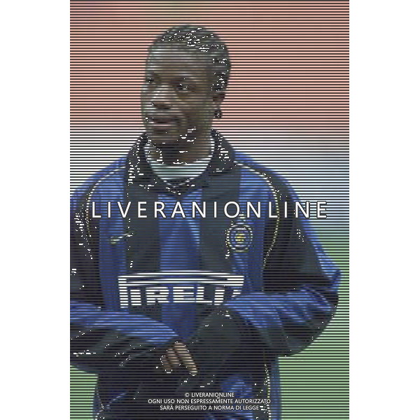 MILANO, 21-02-02 DFP/MARCO LUSSOSO INTER-AEK ATENE (COPPA UEFA) NELLA FOTO: MOHAMMED KALLON AG ALDO LIVERANI S A S