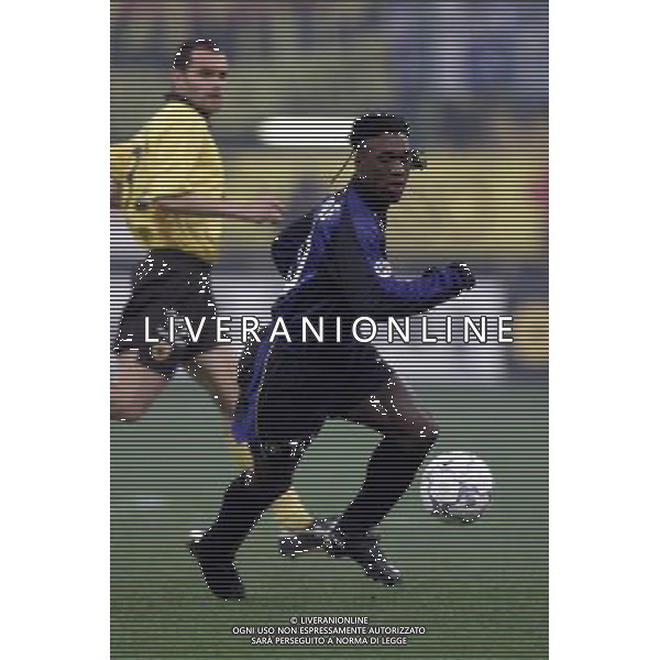 MILANO, 21-02-02 DFP/MARCO LUSSOSO INTER-AEK ATENE (COPPA UEFA) NELLA FOTO: CLARENCE SEEDORF AG ALDO LIVERANI S A S