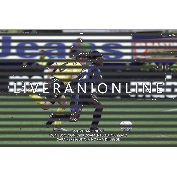 MILANO, 21-02-02 DFP/MARCO LUSSOSO INTER-AEK ATENE (COPPA UEFA) NELLA FOTO: CLARENCE SEEDORF AG ALDO LIVERANI S A S
