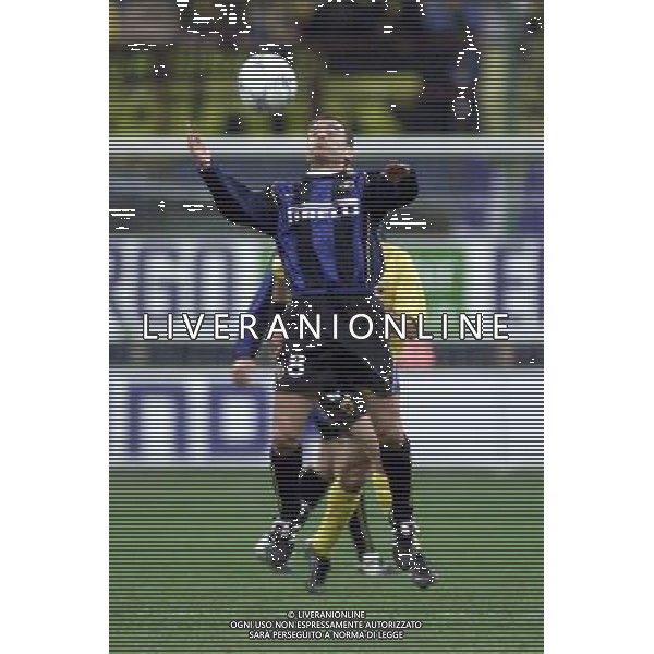 MILANO, 21-02-02 DFP/MARCO LUSSOSO INTER-AEK ATENE (COPPA UEFA) NELLA FOTO: DARIO SIMIC AG ALDO LIVERANI S A S
