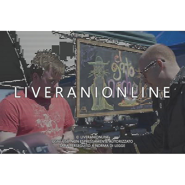 Foodies from around the city flock to opening day at the Smorgasburg in East River State Park in the Williamsburg neighborhood of Brooklyn in New York on Saturday, April 6, 2013. The marketplace features prepared and artisanal foods made in Brooklyn by small entrepreneurs. In the two years the market has been in operation it has provided a venue for numerous chefs and cooks to sell their wares, some of whom have grown into large successful businesses. (å Frances M. Roberts) ©photoshot/AGENZIA ALDO LIVERANI SAS - ITALY ONLY - La vita quotidiana della popolazione di Williamsburg, Brooklyn, New York 6 Aprile 2013.