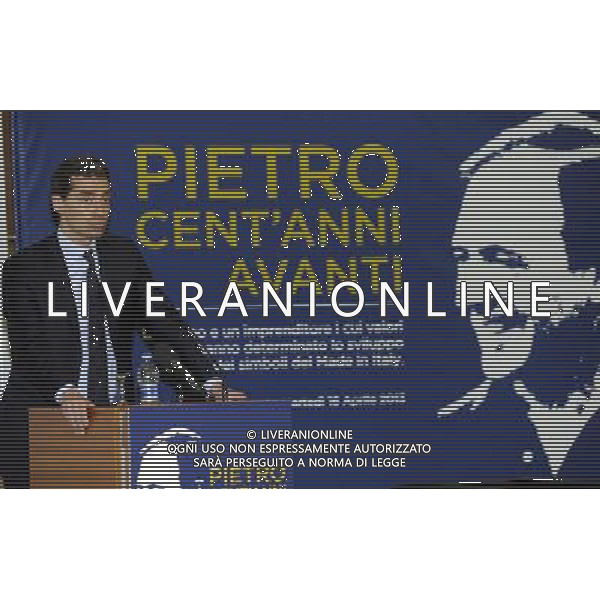 MILANO 16/4/2013 AULA MAGNA DELL\' UNIVERSITA\' BOCCONI VIA GOBBI COMMEMORAZIONE DEL 100esimo ANNIVERSARIO DELLA NASCITA DI PIETRO BARILLA NELLA FOTO ANDREA SIRONI MAGNIFICO RETTORE UNIVERSITA\' BOCCONI FOTO ROMANO/AG ALDO LIVERANI S.A.S. *** Local Caption *** anniversario della nascita di