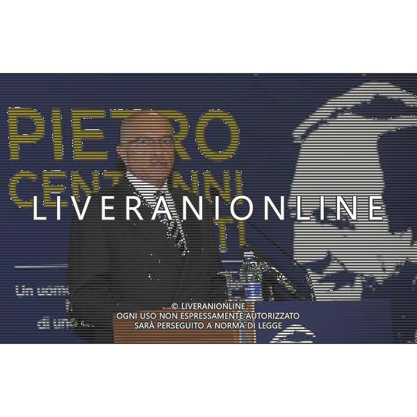 MILANO 16/4/2013 AULA MAGNA DELL\' UNIVERSITA\' BOCCONI VIA GOBBI COMMEMORAZIONE DEL 100esimo ANNIVERSARIO DELLA NASCITA DI PIETRO BARILLA NELLA FOTO LUIGI BORDONI PRESIDENTE CENTRO MARCHE FOTO ROMANO/AG ALDO LIVERANI S.A.S. *** Local Caption *** anniversario della nascita di