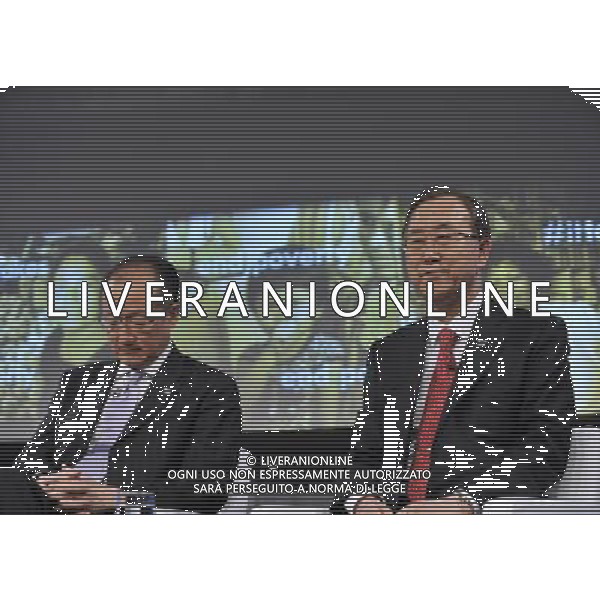 (130419) -- WASHINGTON D.C. April 19, 2013 () -- World Bank President Jim Yong Kim (L) and United Nations Secretary-General Ban Ki-moon participate in Global Voices on Poverty, a discussion on how to end extreme poverty, during the ongoing Spring Meetings of the International Monetary Fund (IMF) and World Bank, in Washington D.C., April 19, 2013. (/Wang Yiou) ©photoshot/AGENZIA ALDO LIVERANI SAS - ITALY ONLY - Convegno di primavera del FMI Fondo monetario Internazionale (FMI) e la Banca Mondiale, a Washington DC, 19 aprile, 2013.