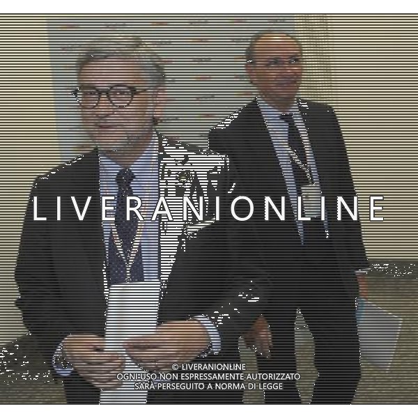 MILANO 22/4/2013 AUDITORIUM TESTORI. PALAZZO LOMBARDIA PRESENTAZIONE DELL\' ACCORDO TRA UNICREDIT E CONAD PER I PAGAMENTI A FAVORE DEI FORNITORI DEL GRUPPO DISTRIBUTIVO NELLA FOTO FRANCESCO PUGLIESE E FEDERICO GHIZZONI FOTO ROMANO/AG ALDO LIVERANI S.A.S.
