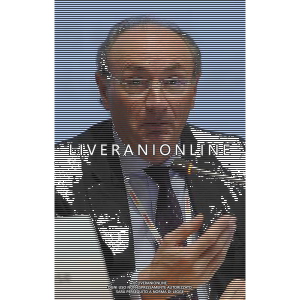 MILANO 22/4/2013 AUDITORIUM TESTORI. PALAZZO LOMBARDIA PRESENTAZIONE DELL\' ACCORDO TRA UNICREDIT E CONAD PER I PAGAMENTI A FAVORE DEI FORNITORI DEL GRUPPO DISTRIBUTIVO NELLA FOTO FEDERICO GHIZZONI AMMINISTRATORE DELEGATO UNICREDIT FOTO ROMANO/AG ALDO LIVERANI S.A.S.