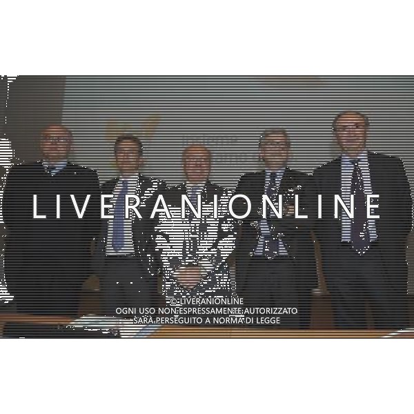 MILANO 22/4/2013 AUDITORIUM TESTORI. PALAZZO LOMBARDIA PRESENTAZIONE DELL\' ACCORDO TRA UNICREDIT E CONAD PER I PAGAMENTI A FAVORE DEI FORNITORI DEL GRUPPO DISTRIBUTIVO NELLA FOTO DA SX VERSO DS: MAURO BOSIO, FERDINANDO BRANDI, GABRIELE PICCINI, FRANCESCO PUGLIESE E FEDERICO GHIZZONI FOTO ROMANO/AG ALDO LIVERANI S.A.S.