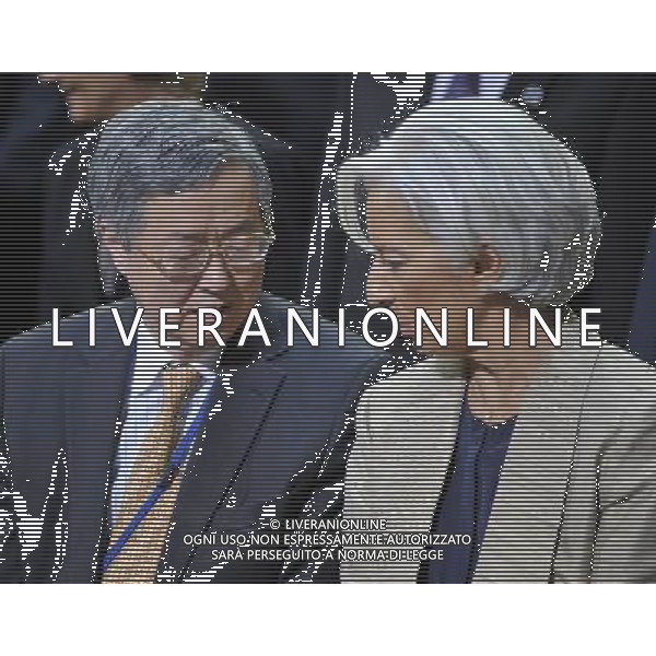 (130420) -- WASHINGTON D.C., April 20, 2013 () -- People\'s Bank of China (PBOC) Governor Zhou Xiaochuan (L) talks with International Monetary Fund (IMF) Managing Director Christine Lagarde before an IMF governors group photo taken during the IMF and World Bank Group Spring Meetings, at the IMF headquarters in Washington D.C., April 20, 2013. (/Wang Yiou) ©photoshot/AGENZIA ALDO LIVERANI SAS - ITALY ONLY - Convegno di primavera del FMI Fondo monetario Internazionale (FMI) e la Banca Mondiale, a Washington DC aprile, 2013.