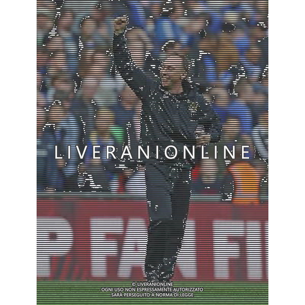 David Platt salutes the crowd pay respect each others at final whistle during the Semifinal of the 2013 FA Cup between Manchester City and Chelsea FC at the Wembley Stadium in London ; Referee: Christopher Foy; on 14/04/2013. Picture by Marcello Pozzetti , ©IPS Photo Agency.Thatched Cottage - Wretham - Thetford .Norfolk IP24 1RH - .TEL 01953 499403. -Personal mobile: 07973 308 835 . AG ALDO LIVERANI S A S ONLY ITALY