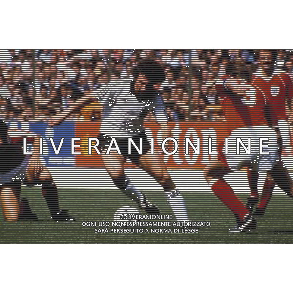 firo Fu§ball Fussball : Paul Breitner WM 1982 Deutschland …stereich NAtionalmannschaft Portrait copyright by firo sportphoto: Pfefferackerstr. 2aÊ 45894 Gelsenkirchen www.firosportphoto.de mail@firosportphoto.de (Volksbank Bochum-Witten) BLZ.: 430 601 29 Kt. Nr.: 341 117 100 Tel:Ê 0209 - 9304402 Fax:Ê 0209 - 9304443 AG ALDO LIVERANI S A S ONLY ITALY