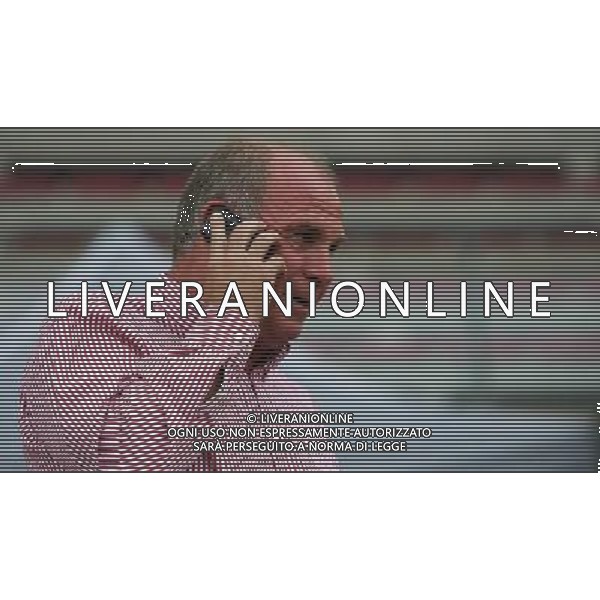 firo Fussball , DFB Pokal 10.08.2008 Fu§ball Saison 2008/2009 Rot Wei§ Erfurt - FC Bayern MŸnchen , FCB , 3:4 Manager Uli Hoeness , Hoene§ mit Telefon , Handy , Telefoniert Es gelten unsere AGB, einsehbar auf www.firosportphoto.de copyright by firo sportphoto: Pfefferackerstr. 2aÊ 45894 G e l s e n k i r c h e n www.firosportphoto.de mail@firosportphoto.de (V o l k s b a n k B o c h u m - W i t t e n ) BLZ.: 430 601 29 Kt. Nr.: 341 117 100 Tel:Ê 0209 - 9304402 Fax:Ê 0209 - 9304443 AG ALDO LIVERANI S A S ONLY ITALY