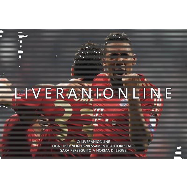 firo Fu§ball,Fussball, 23.04.2013 Uefa Champions League, Saison 2012/2013 Halbfinale, Hinspiel, FC Bayern MŸnchen, Muenchen, FCB, - FC Barcelona, 4 : 0, Jubel, jubeln, Gestik, Mario Gomez, Bayern, mit, Jerome Boateng, Bayern, $worldrightsEs gelten unsere AGB, einsehbar auf www.firosportphoto.de copyright by firo sportphoto: Coesfelder Str.207 48249 DŸlmen www.firosportphoto.de mail@firosportphoto.de (V o l k s b a n k B o c h u m - W i t t e n ) BLZ.: 430 601 29 Kt. Nr.: 341 117 100 Tel:Ê 02594 - 9916004 Fax:Ê02594 - 9916005 AG ALDO LIVERANI S A S ONLY ITALY