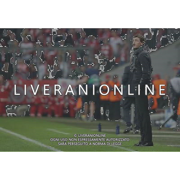 firo FuÃŸball, Fussball, 23.04.2013 Uefa Champions League, CL Saison 2012/2013 Halbfinale, Hinspiel FCB FC Bayern MÃ¼nchen, Muenchen - FC Barcelona Barca Trainer Coach Vilanova schaut zur Anzeigetafel, EnttÃ¤uschung enttÃ¤uscht Enttaeuschung enttaeuscht unzufrieden $worldrights Es gelten unsere AGB, einsehbar auf www.firosportphoto.de copyright by firo sportphoto: Coesfelder Str.207 48249 DÃ¼lmen www.firosportphoto.de mail@firosportphoto.de (V o l k s b a n k B o c h u m - W i t t e n ) BLZ.: 430 601 29 Kt. Nr.: 341 117 100 Tel:Â  02594 - 9916004 Fax:Â 02594 - 9916005 AG ALDO LIVERANI S A S ONLY ITALY